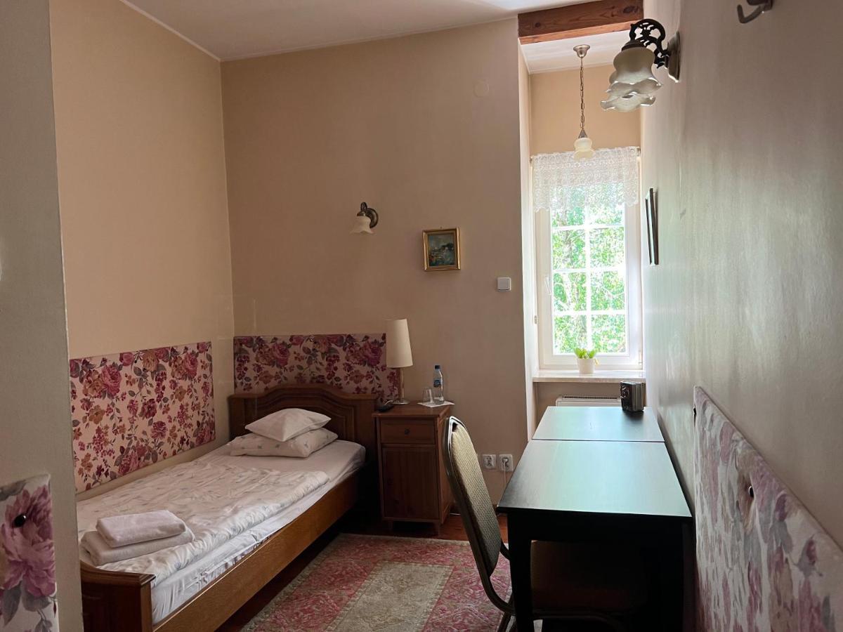 Mleczarnia Hotel Restauracja Хлудово Экстерьер фото