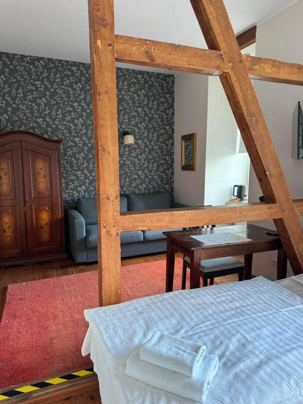 Mleczarnia Hotel Restauracja Хлудово Экстерьер фото